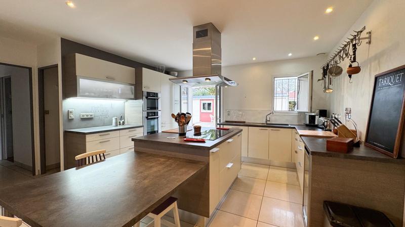 Maison - 105 m² - 5 pièces