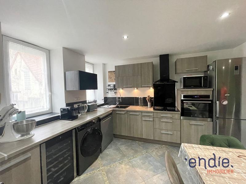 Maison - 93 m² - 5 pièces