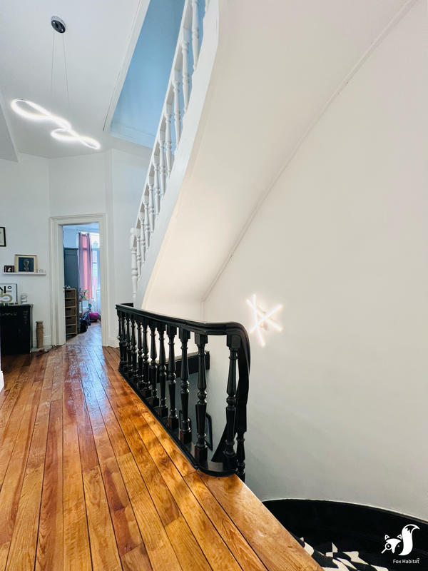 Maison - 218 m² - 8 pièces