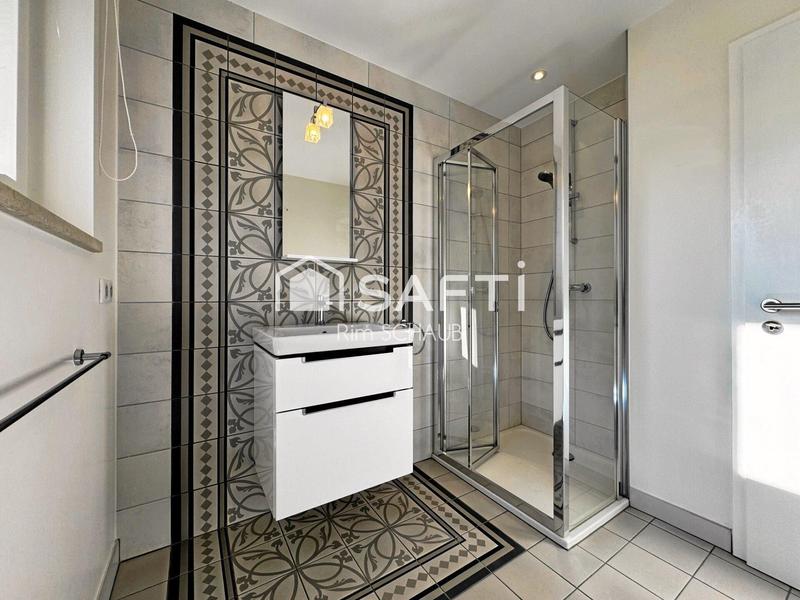 Maison - 218 m² - 6 pièces