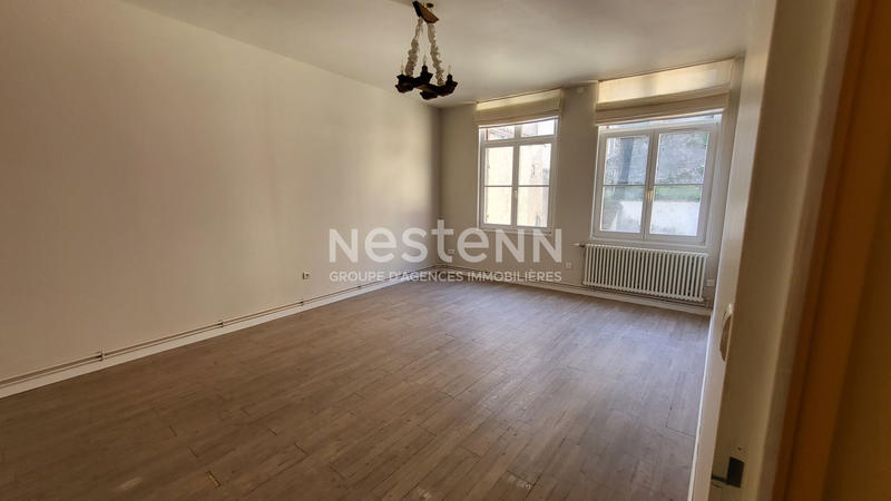 Maison - 215 m² - 8 pièces