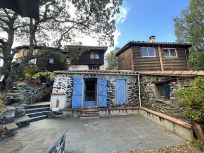 Mas - 90 m² - 9 pièces