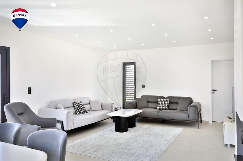 Maison - 148 m² - 5 pièces