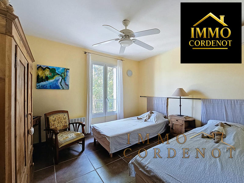 Villa - 140 m² - 5 pièces