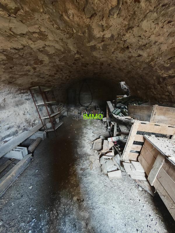 Maison - 217 m² - 8 pièces