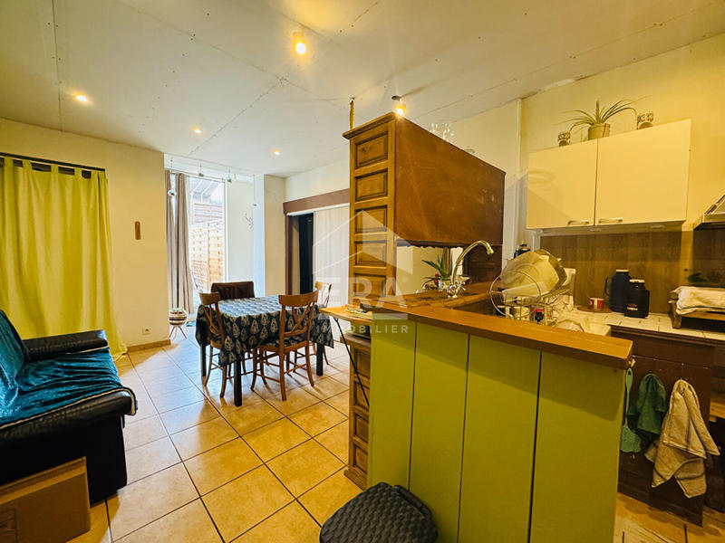 Maison - 275 m² - 10 pièces