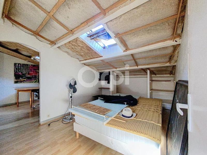 Maison - 265 m² - 8 pièces