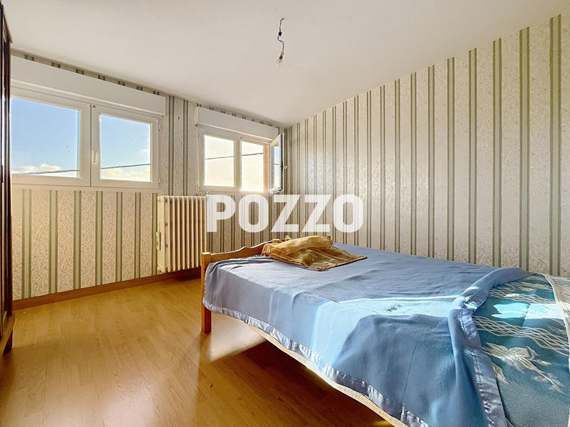 Maison - 100 m² - 6 pièces