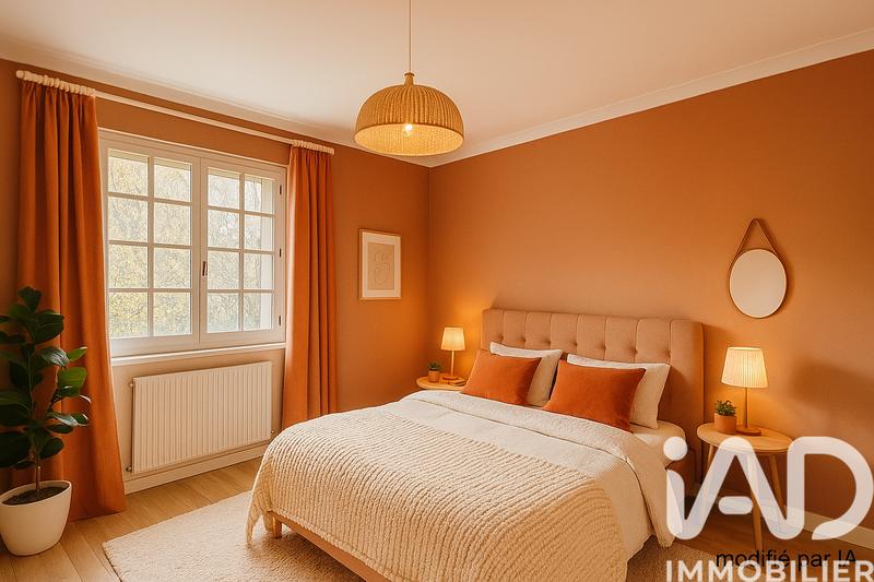 Maison - 210 m² - 6 pièces