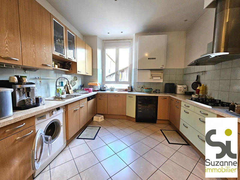 Appartement - 151 m² - 5 pièces