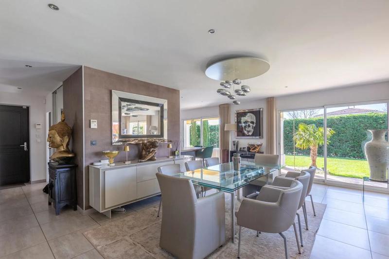 Maison - 176 m² - 5 pièces