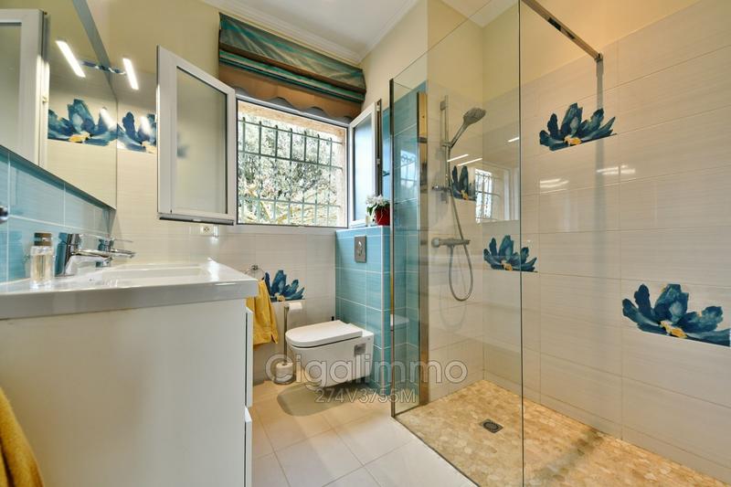 Villa - 140 m² - 6 pièces