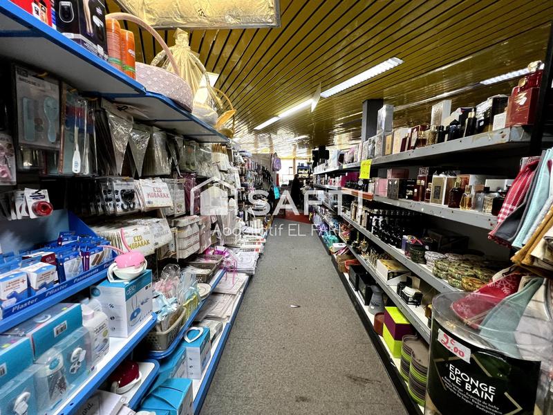 Local commercial - 400 m² - 1 pièce