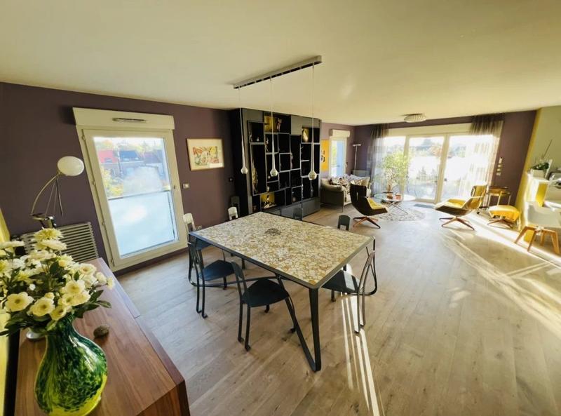 Appartement - 110 m² - 3 pièces