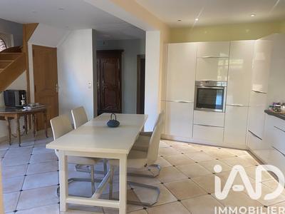 Maison - 197 m² - 6 pièces