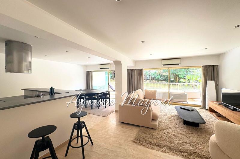 Appartement - 102 m² - 4 pièces