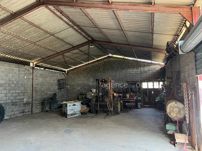 Local d'activité / Entrepôt - 200 m²