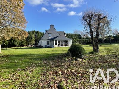 Maison - 197 m² - 8 pièces