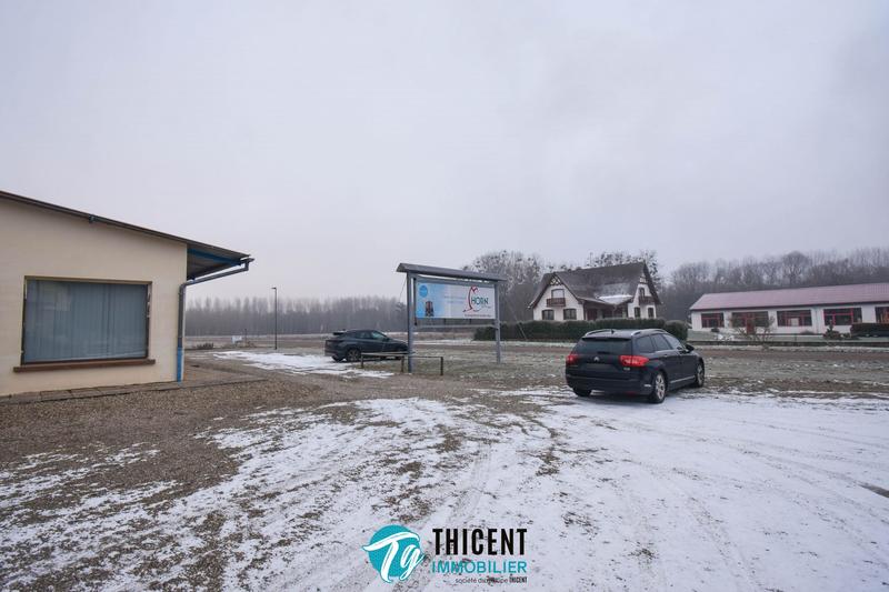 Local commercial - 244 m²