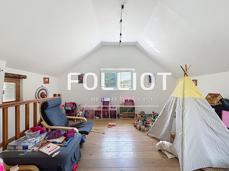 Maison - 146 m² - 8 pièces