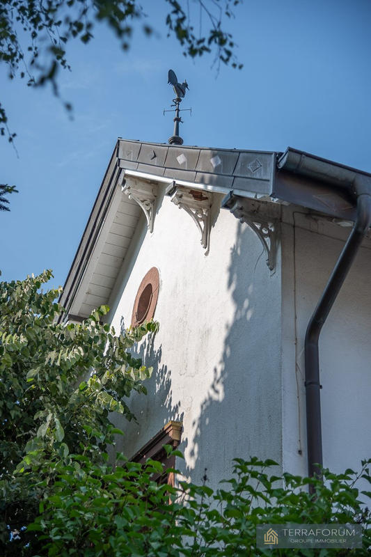 Maison - 280 m² - 10 pièces