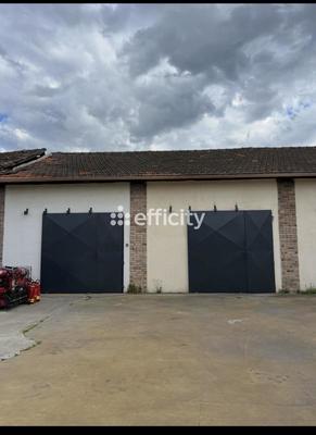 Parking / Garage - 110 m²