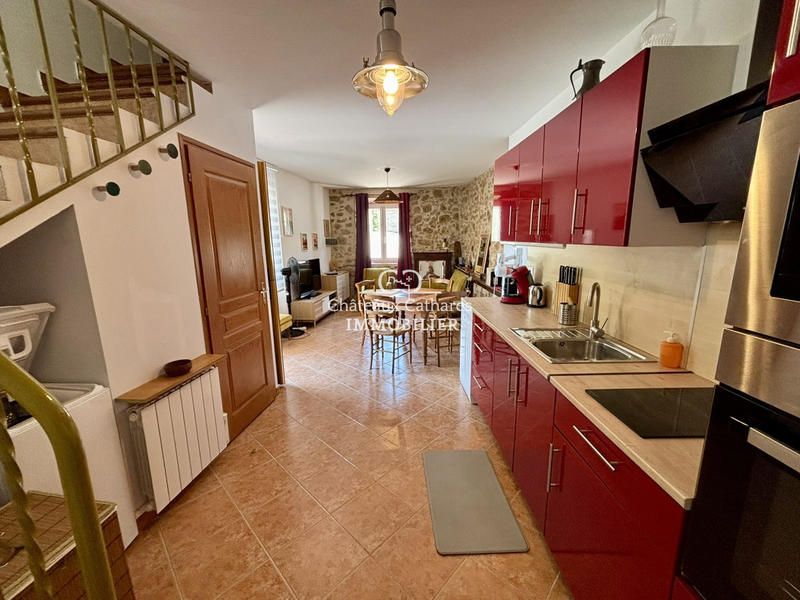 Maison - 239 m² - 11 pièces