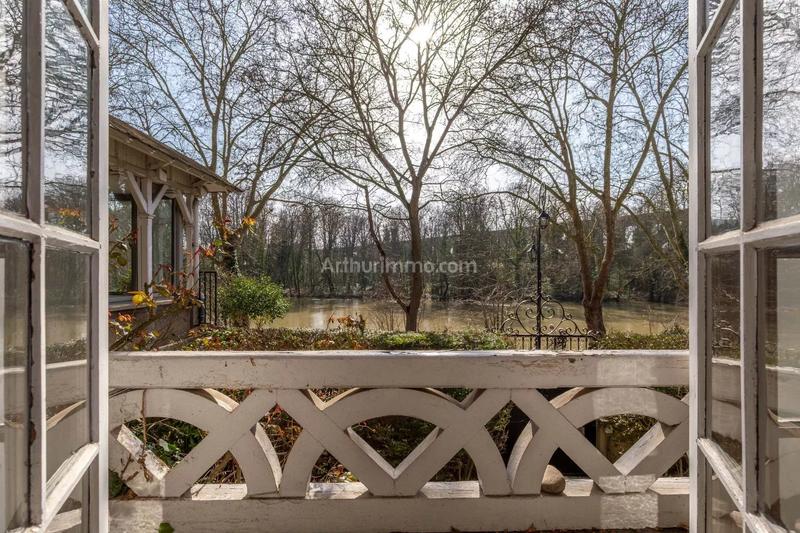 Maison - 954 m² - 10 pièces