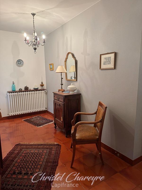 Maison - 196 m² - 8 pièces