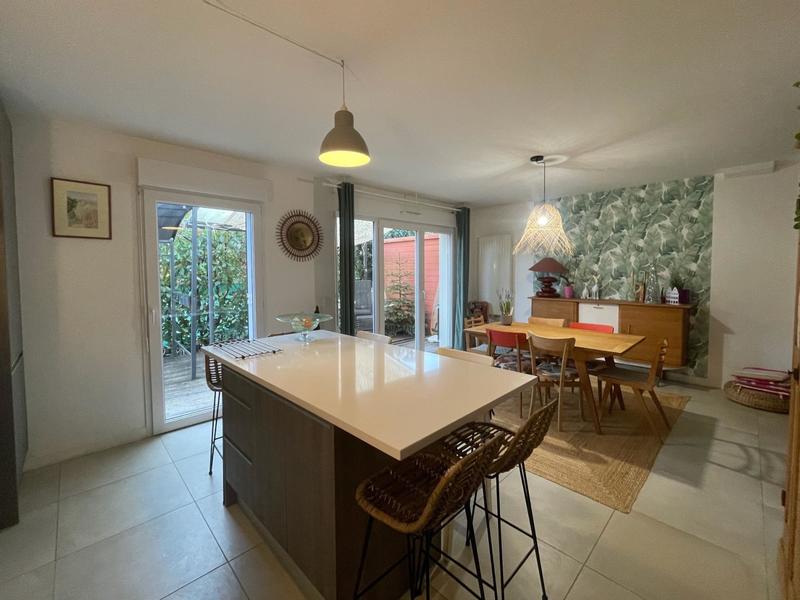 Maison - 92 m² - 4 pièces