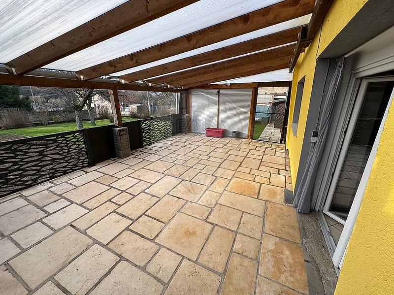 Maison - 240 m² - 7 pièces