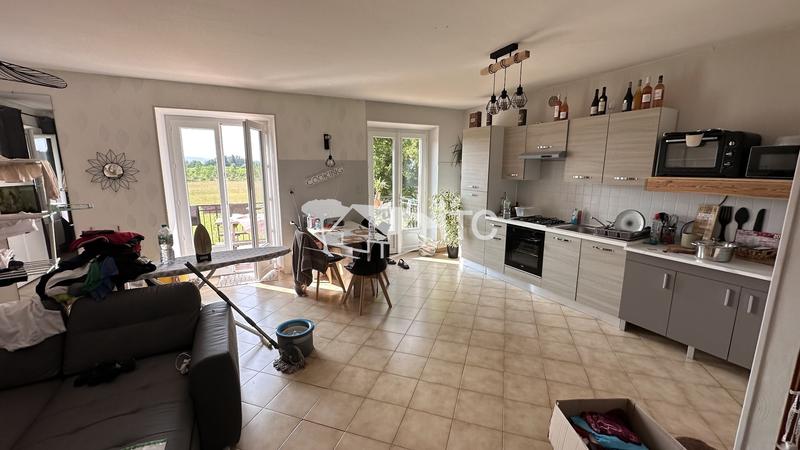Maison - 265 m² - 11 pièces