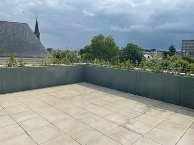 Appartement - 90 m² - 4 pièces