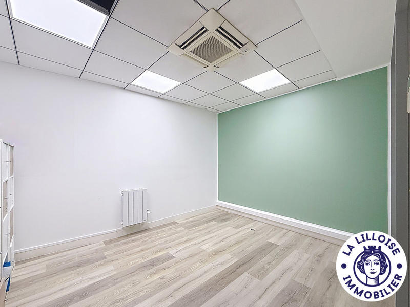 Local commercial - 140 m² - 6 pièces