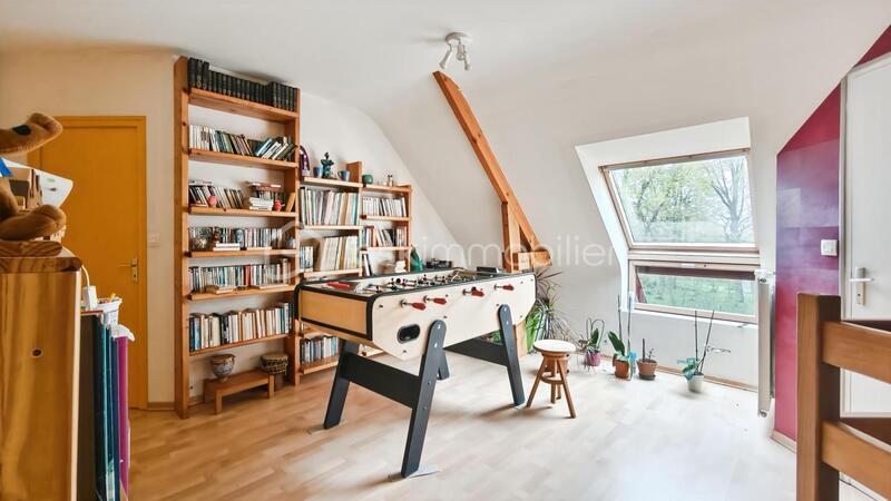 Maison - 223 m² - 7 pièces