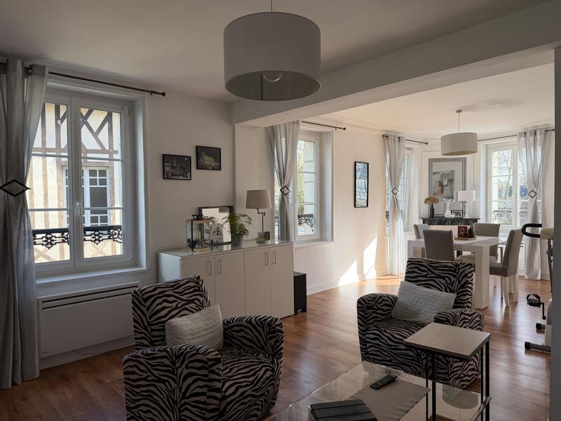 Appartement - 84 m² - 3 pièces