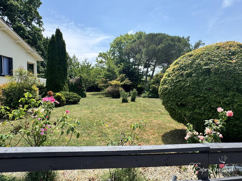 Maison - 198 m² - 11 pièces