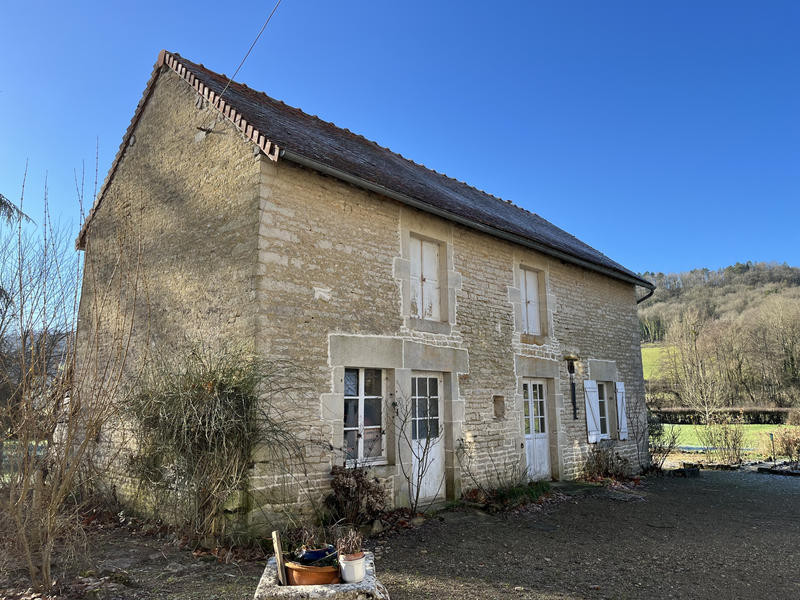 Maison - 254 m² - 4 pièces