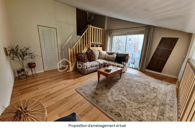 Maison - 214 m² - 8 pièces