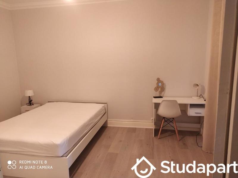 Chambre - 11 m² - 1 pièce