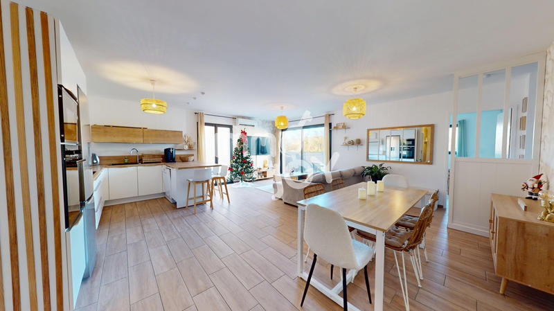 Maison - 83 m² - 4 pièces