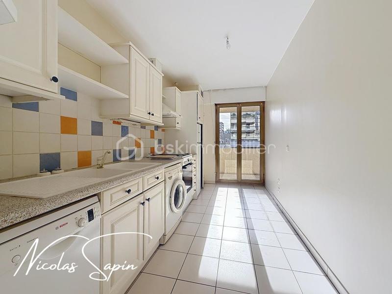 Appartement - 84 m² - 3 pièces