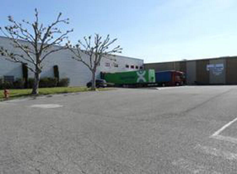 Local commercial - 8 500 m²