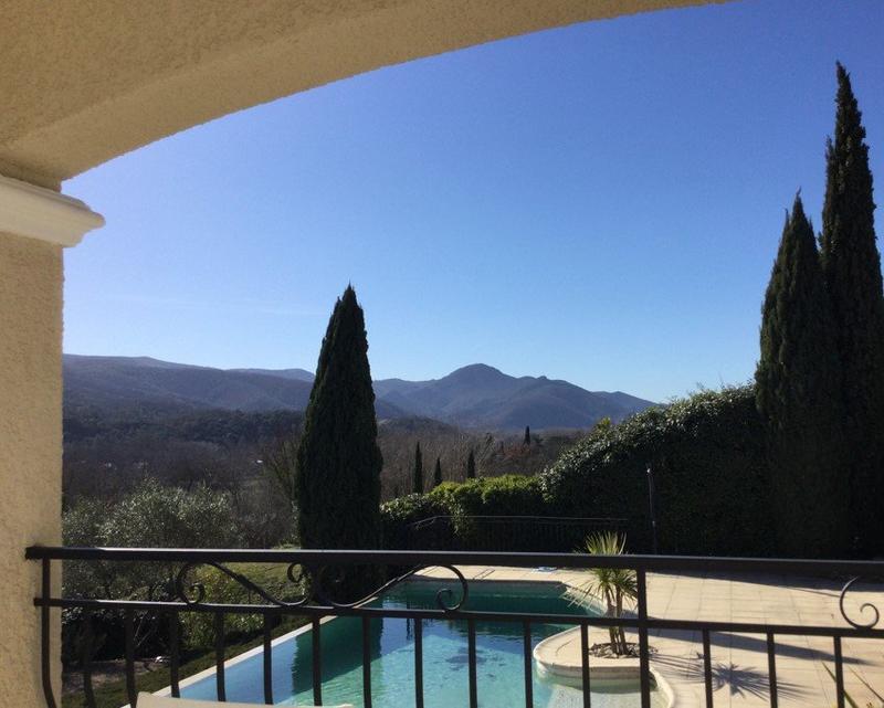 Villa - 212 m² - 6 pièces