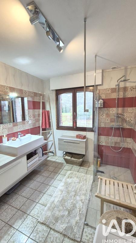 Maison - 180 m² - 6 pièces