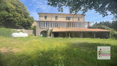 Propriété - 283 m² - 8 pièces