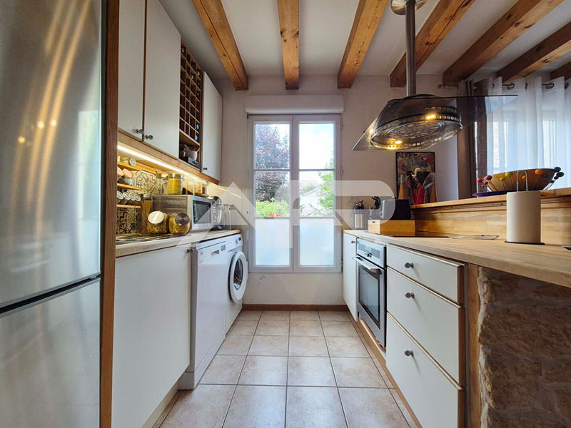 Appartement - 98 m² - 4 pièces