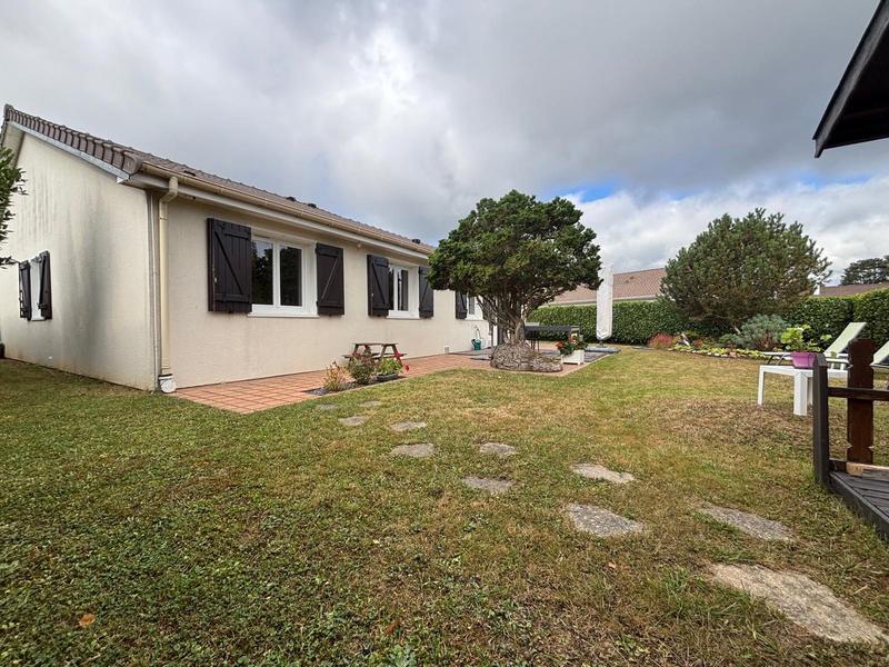 Maison - 95 m² - 5 pièces