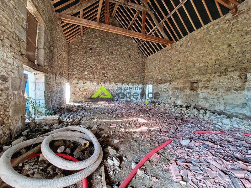 Maison - 200 m² - 2 pièces