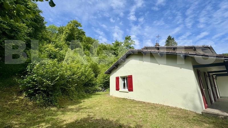 Maison - 179 m² - 9 pièces